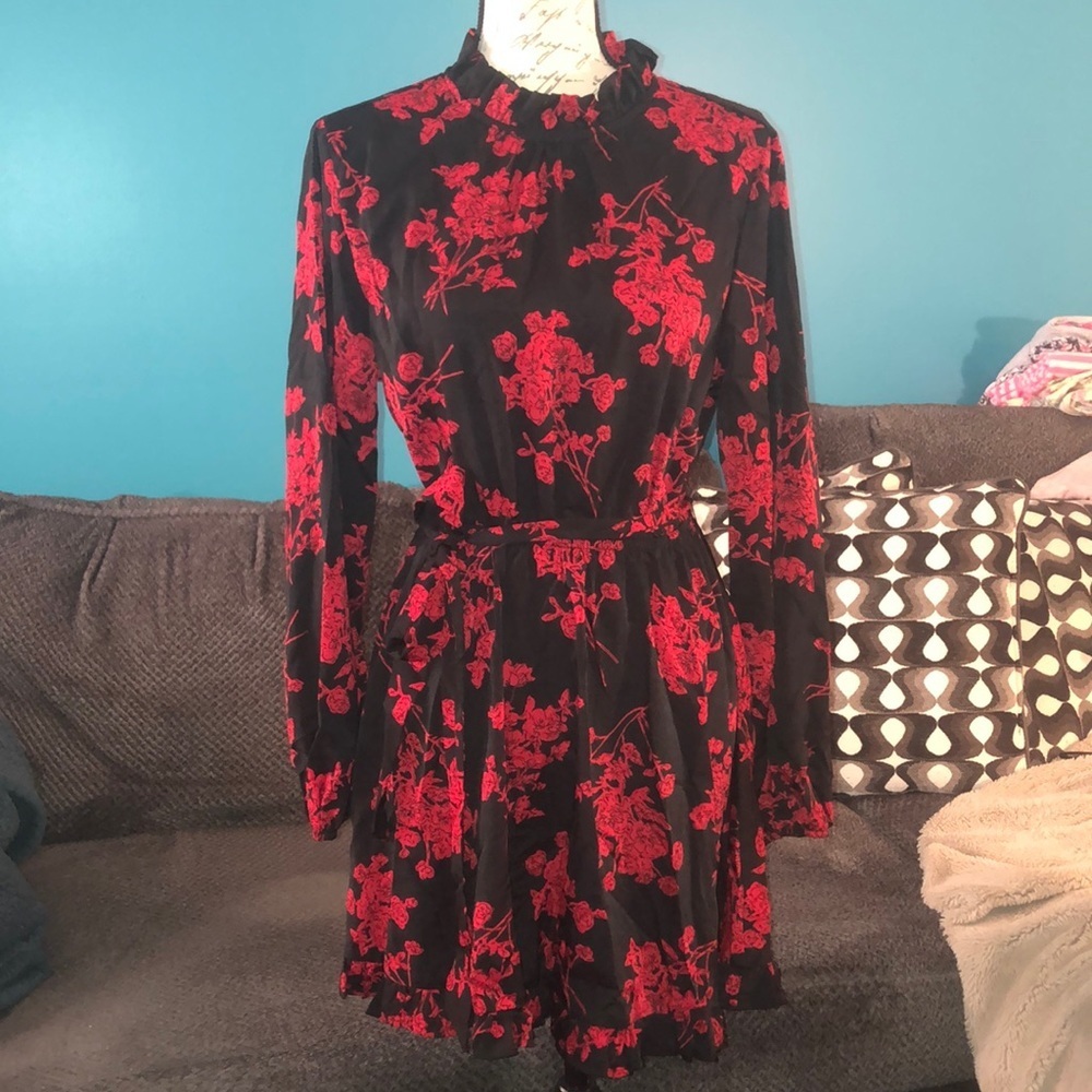 SHEIN Long Sleeve Open Back Dress, Medium